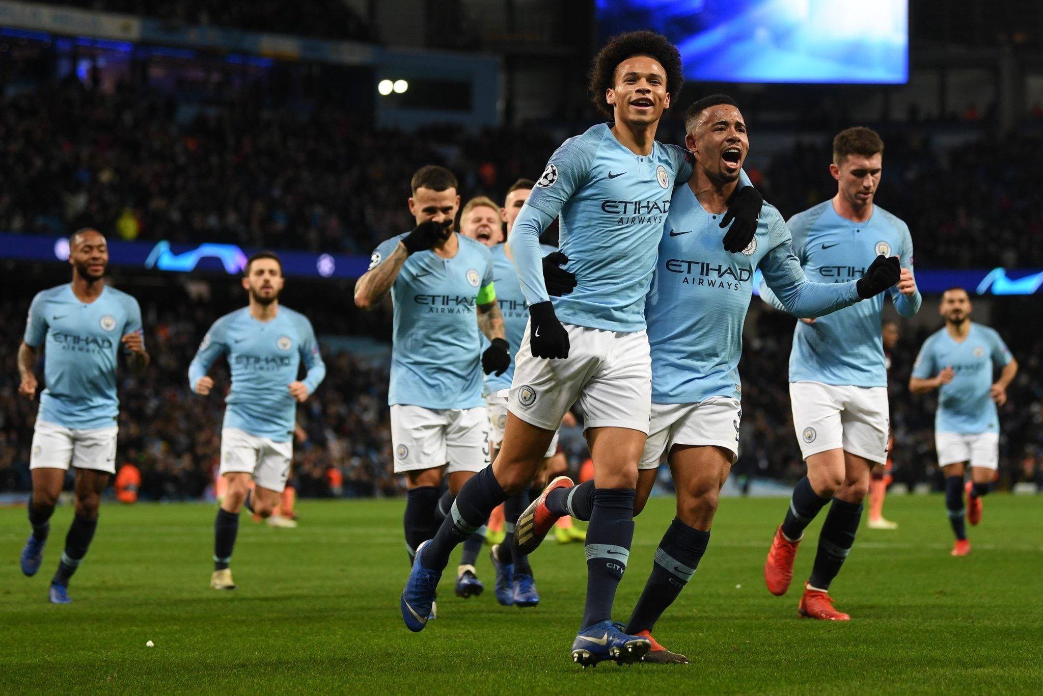 球队中场的 球队中场的